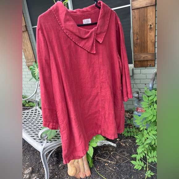 Mosaic red linen top, large in size. - Picture 3 of 8